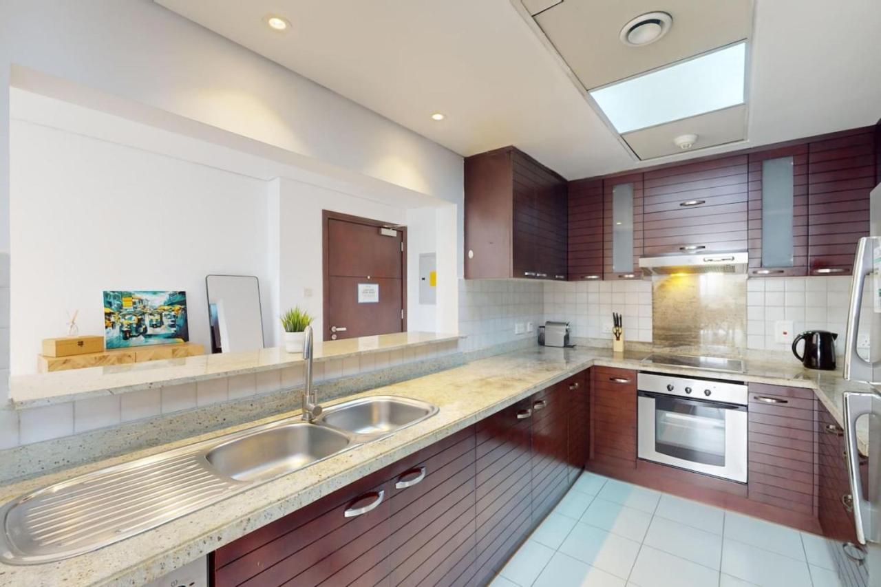 Apartment Marina Tower - Chic One Bedroom Dubai