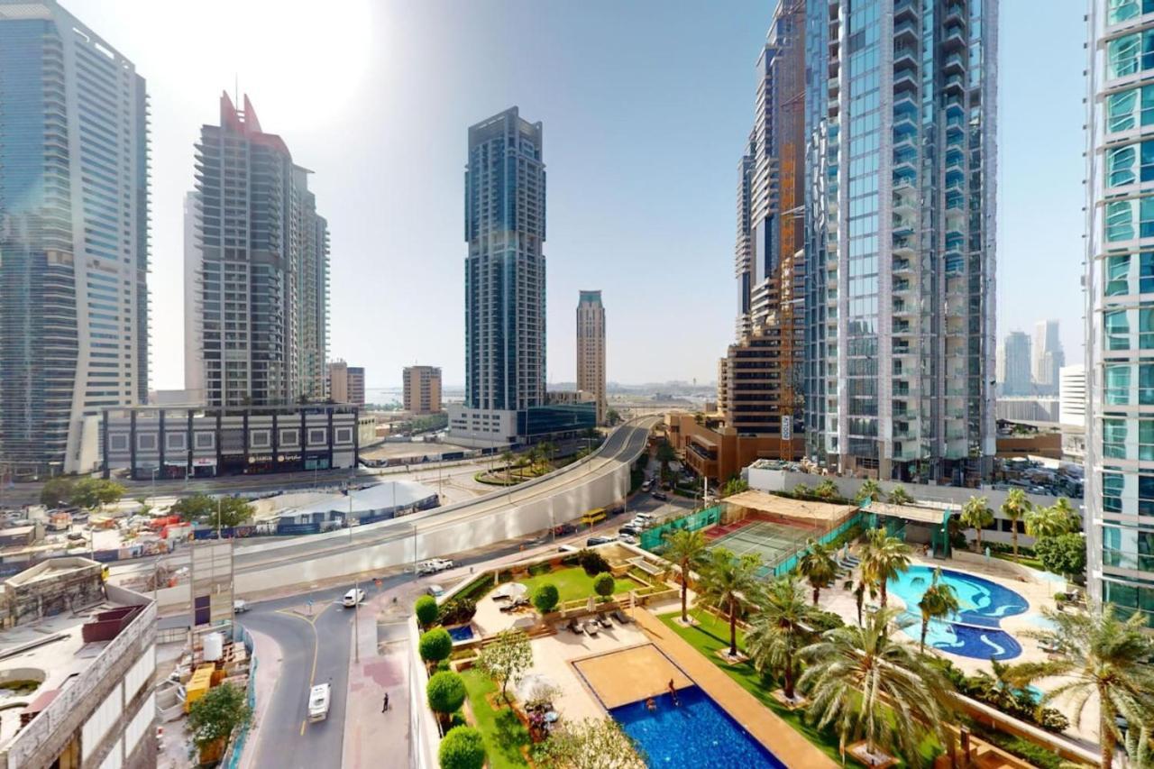 Marina Tower - Chic One Bedroom