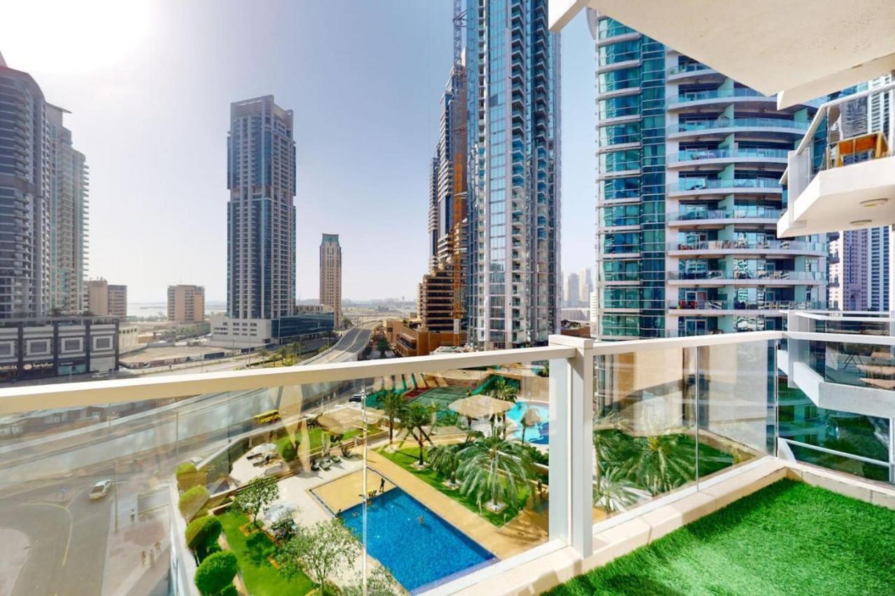 Apartment Marina Tower - Chic One Bedroom