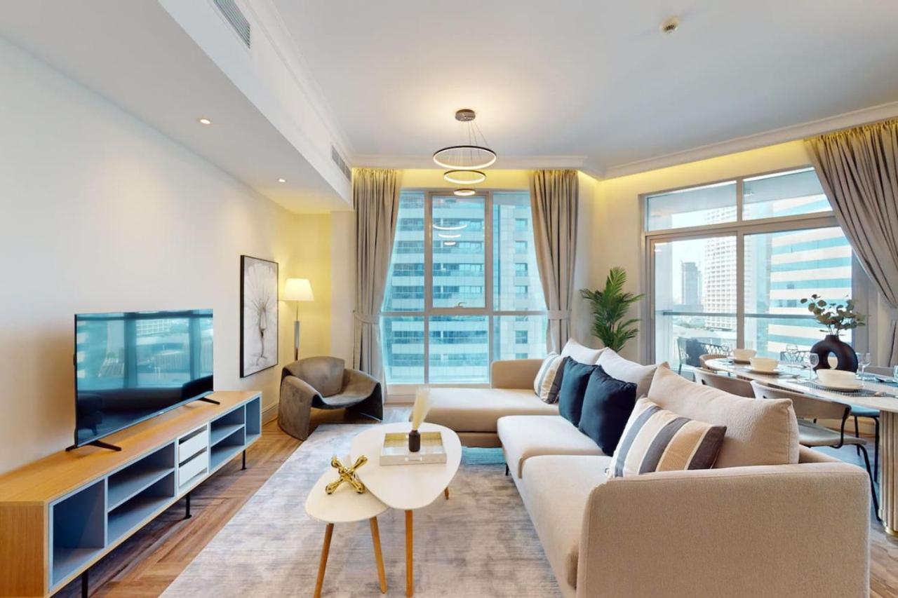 Torch Tower - Fashionable Two Bedroom Dubai
