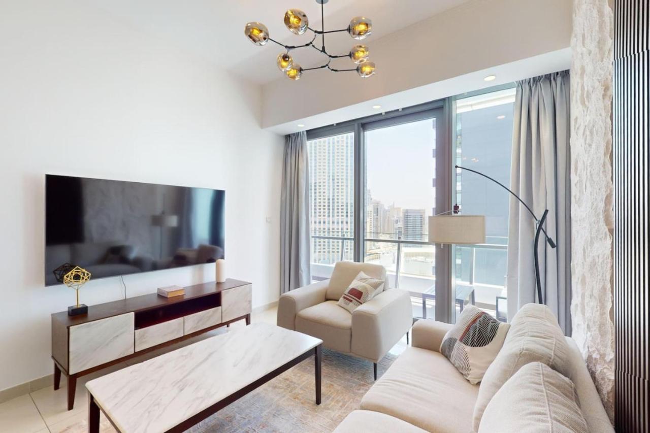 Apartment Silverene Tower B - Exciting Two Bedroom Dubai