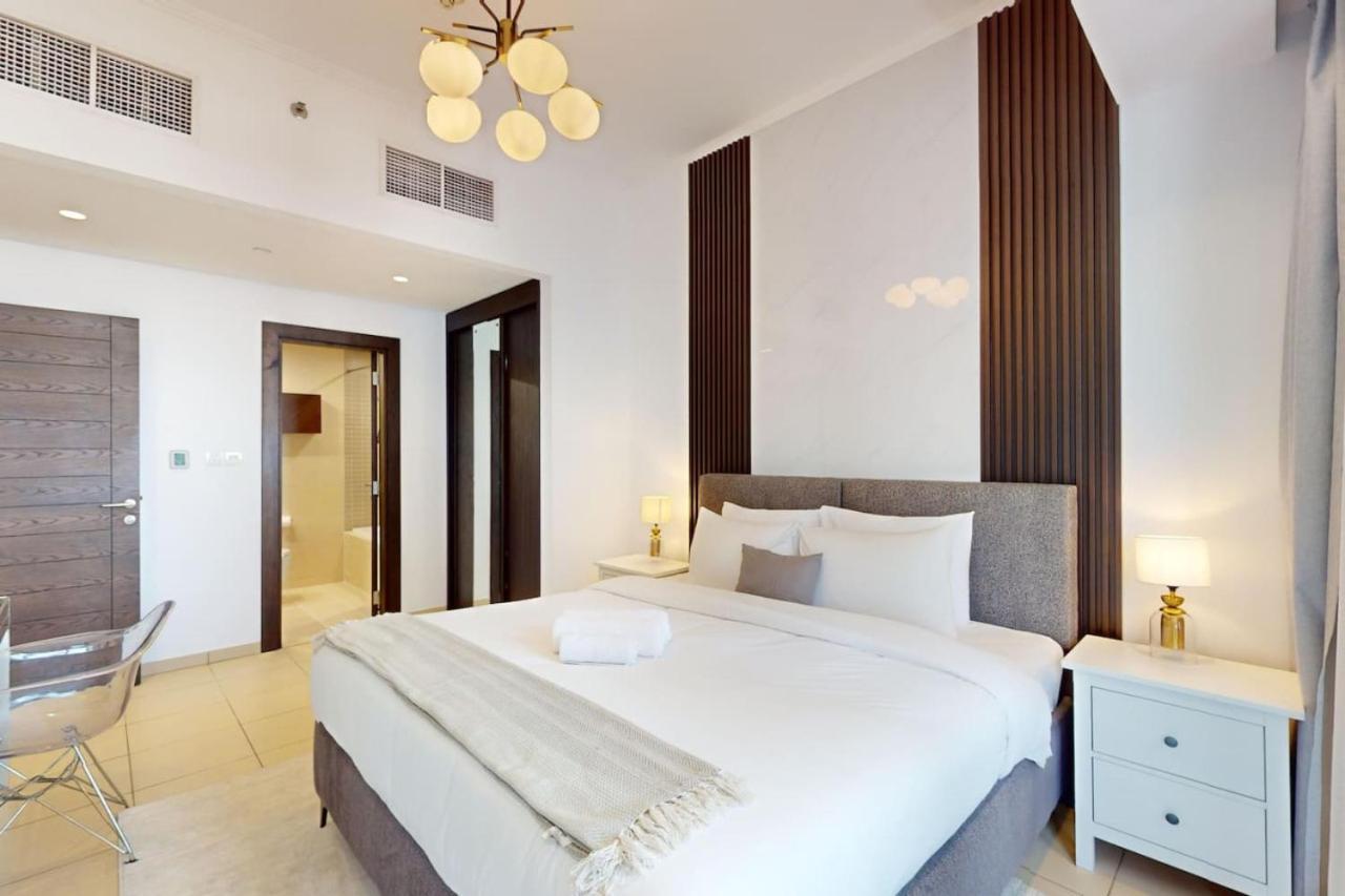 Silverene Tower B - Exciting Two Bedroom * Dubai