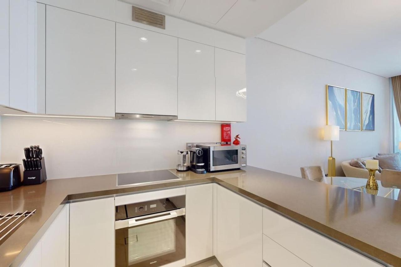 Apartment Residences 14 - Gorgeous One Bedroom *