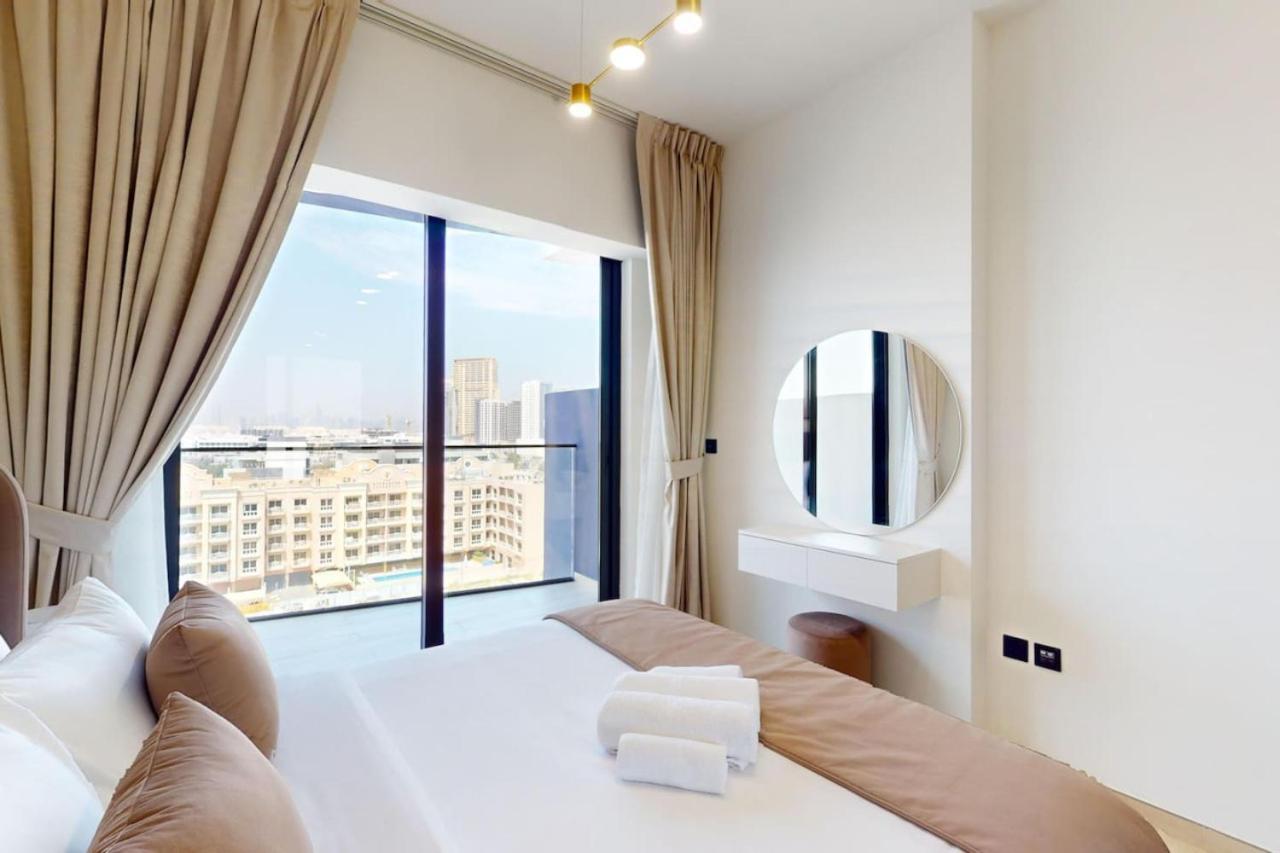 Apartment Binghatti Crest - Serene One Bedroom Dubai