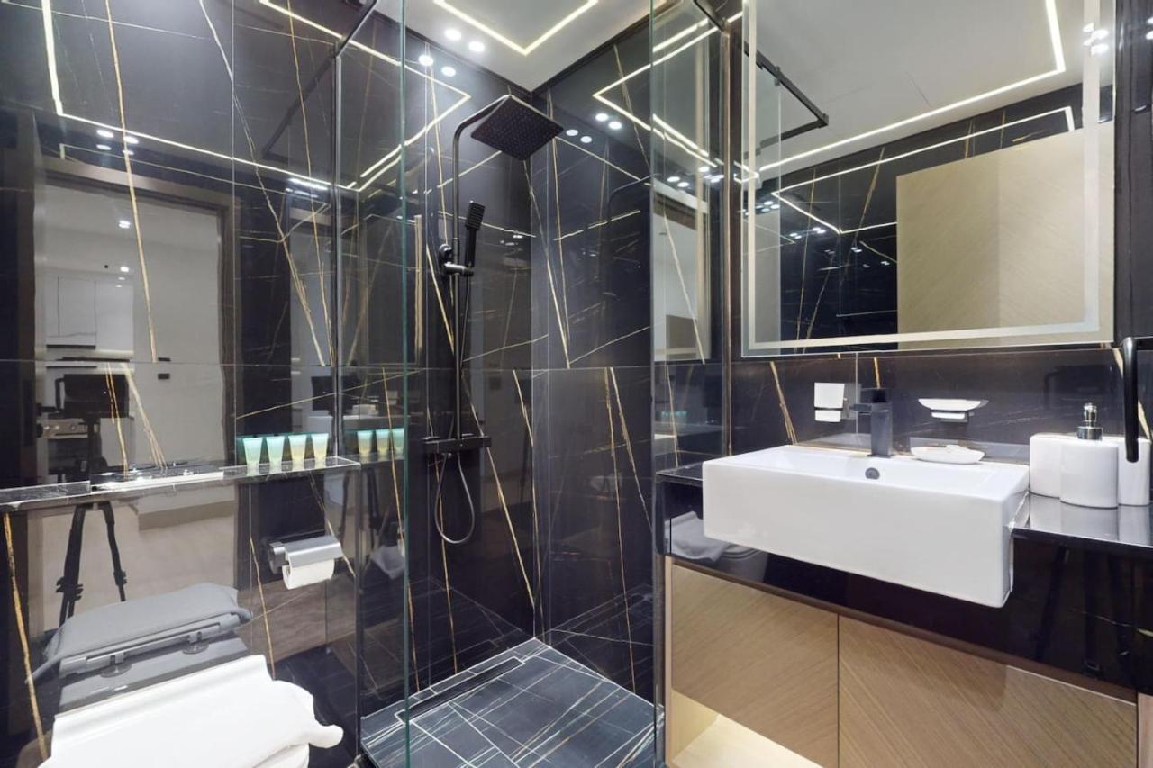 Apartment Binghatti Crest - Serene One Bedroom Dubai