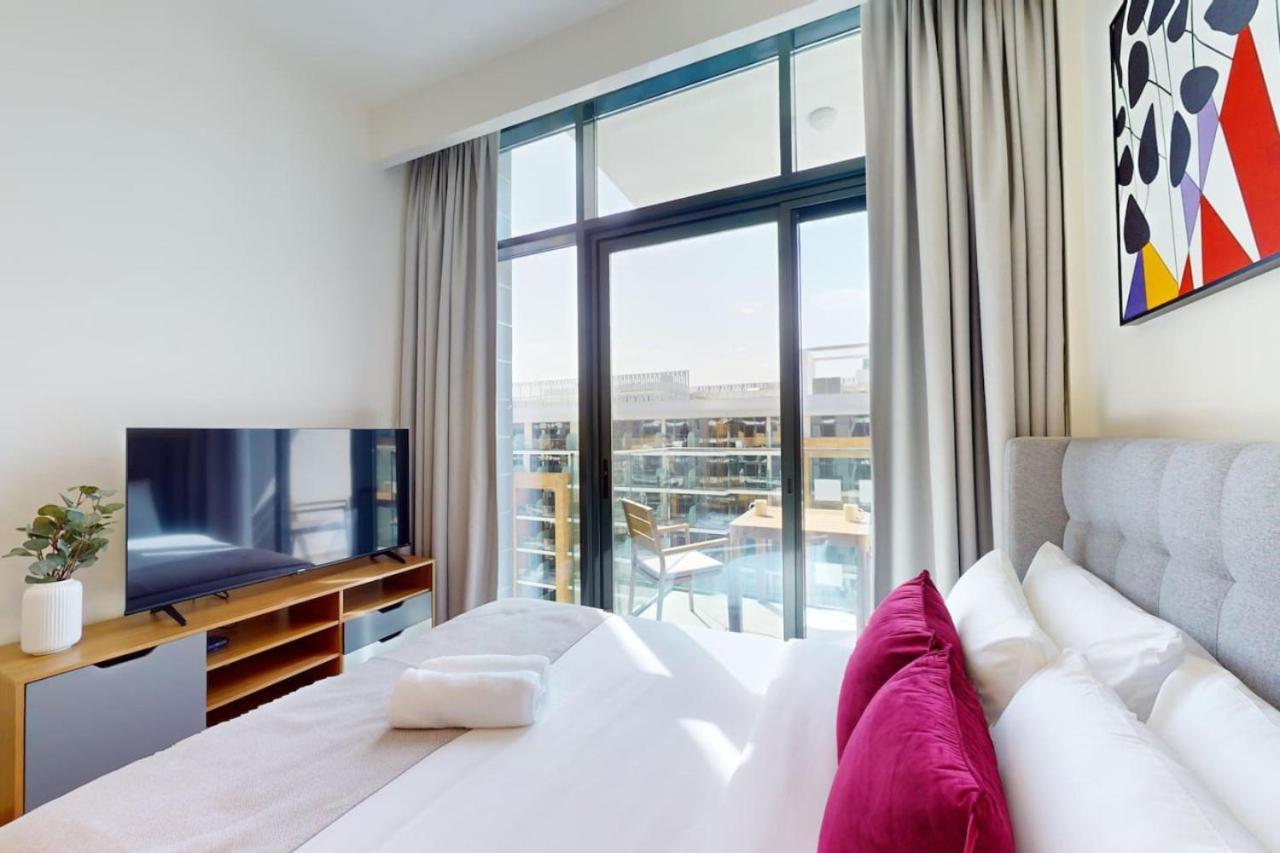 Azizi Riviera 22 - Light Dubai