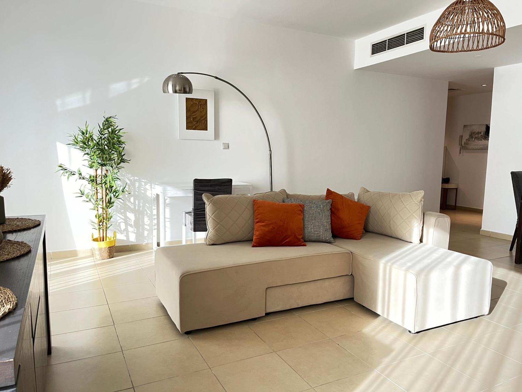 Spacious 1br Jbr *