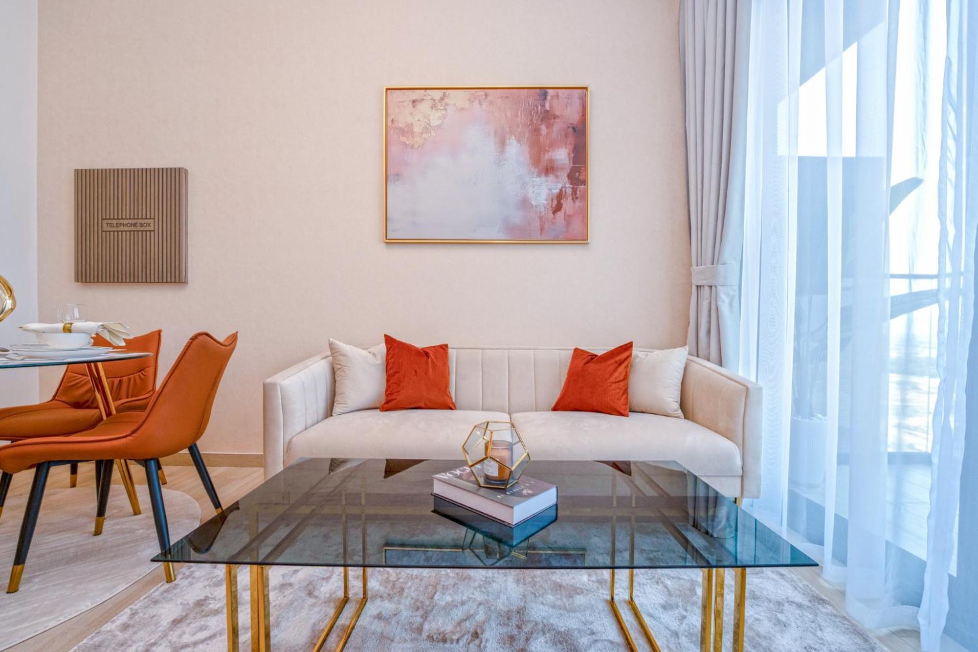 Apartment Easygo - Binghatti Heights 1br Comfortable Dubai