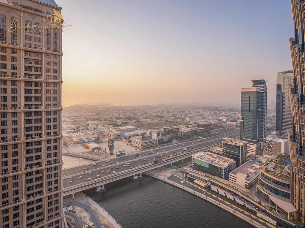 Modern High Floor Canal View1 Bhk Dubai