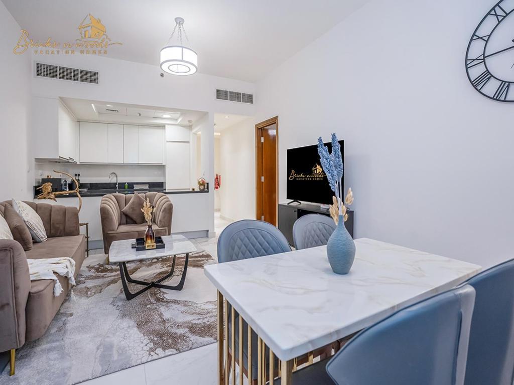 Modern High Floor Canal View1 Bhk