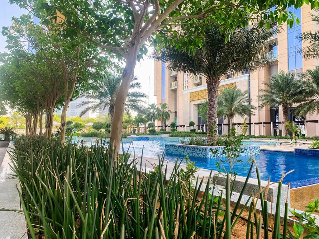 Modern High Floor Canal View1 Bhk *