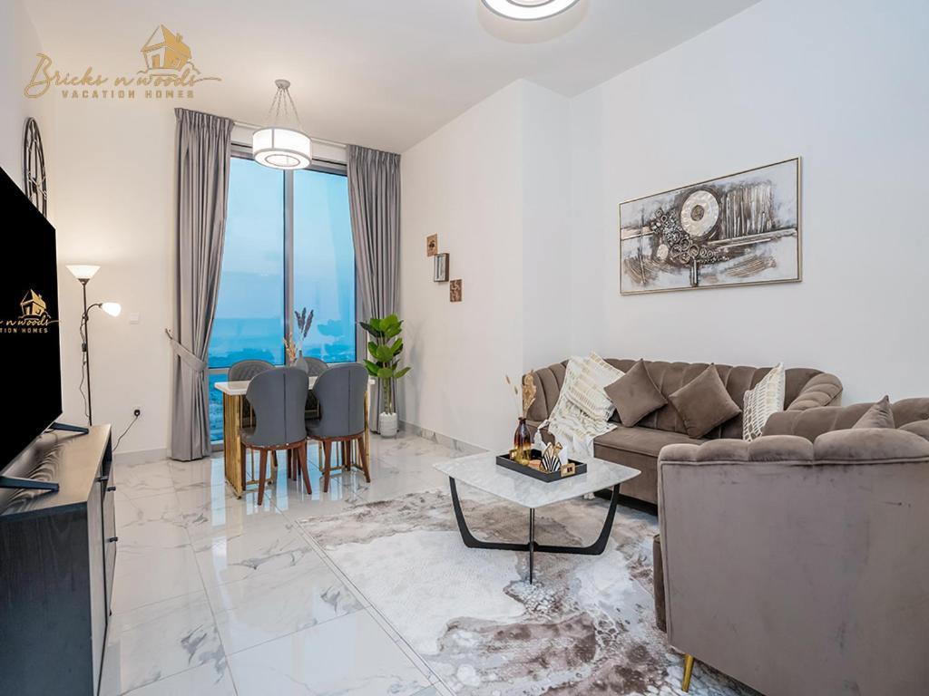 Modern High Floor Canal View1 Bhk Dubai