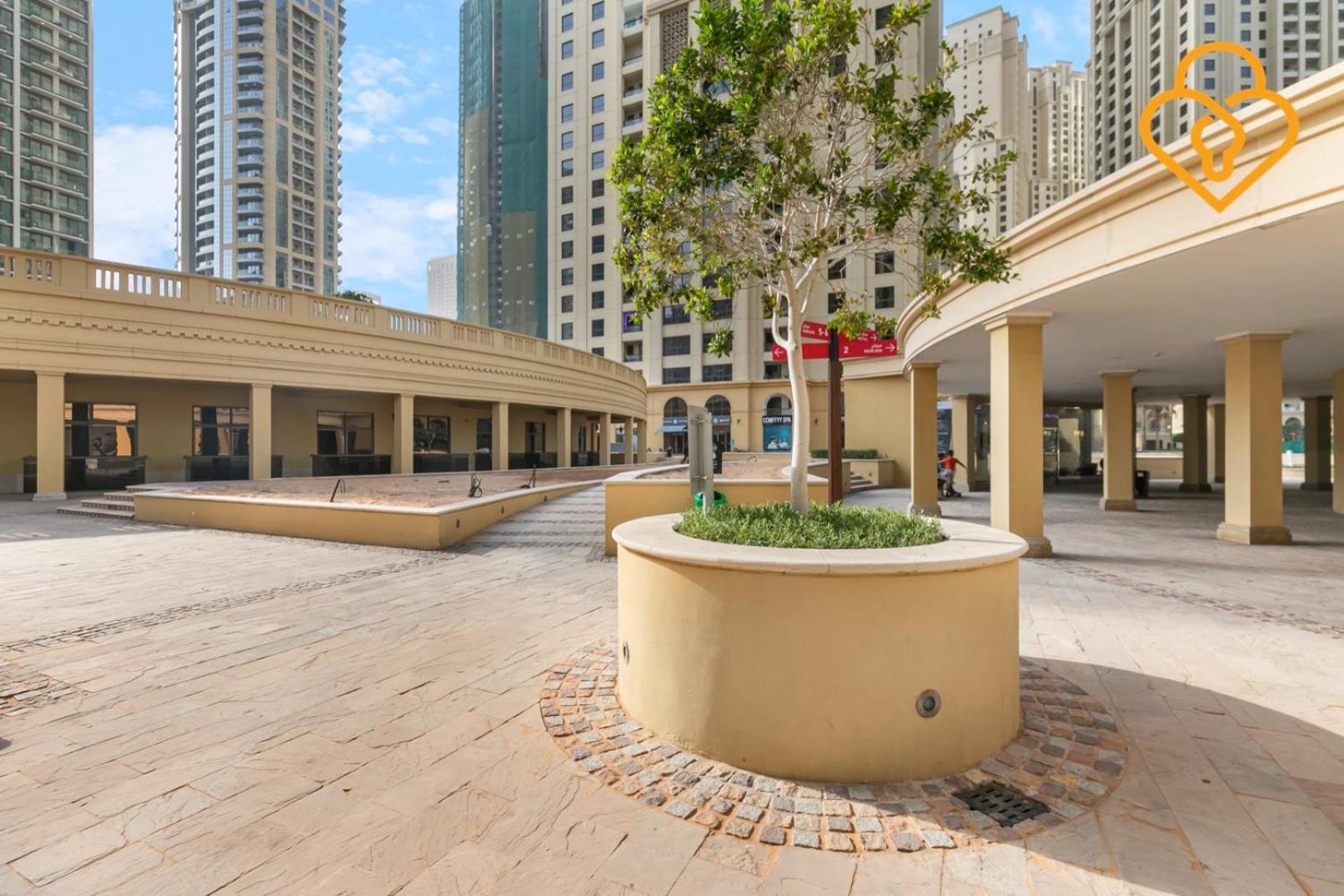 Murjan Plaza At Jumeirah Dubai