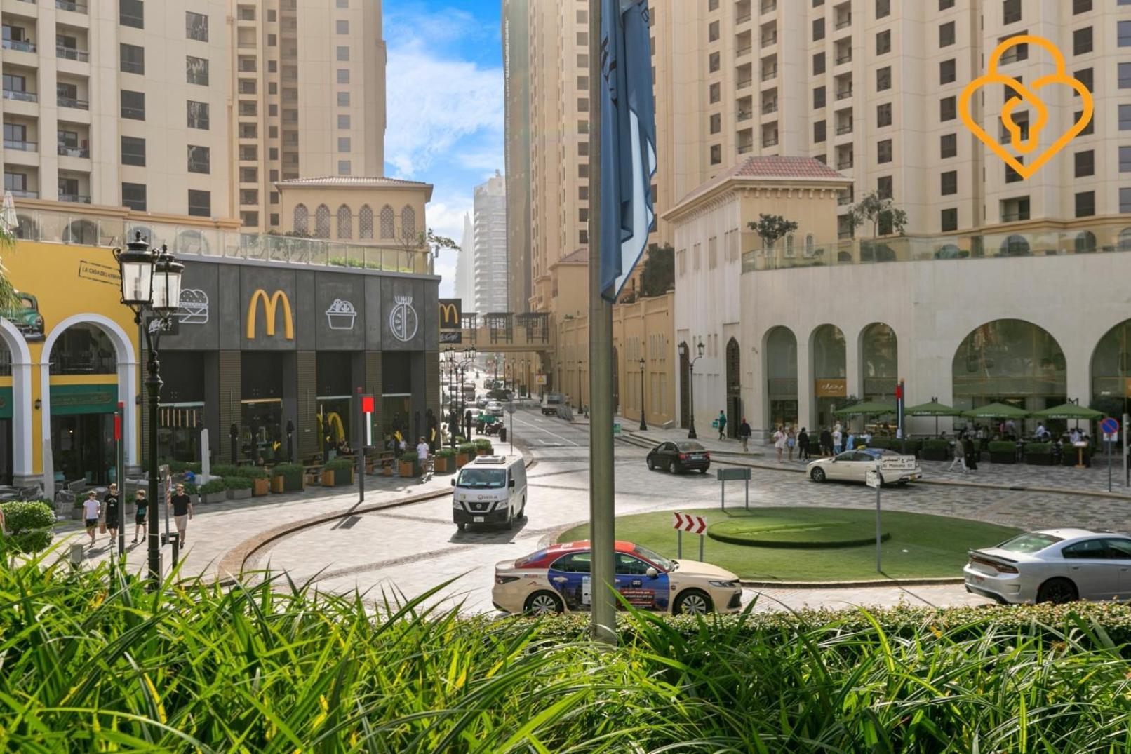 Murjan Plaza At Jumeirah Apartment