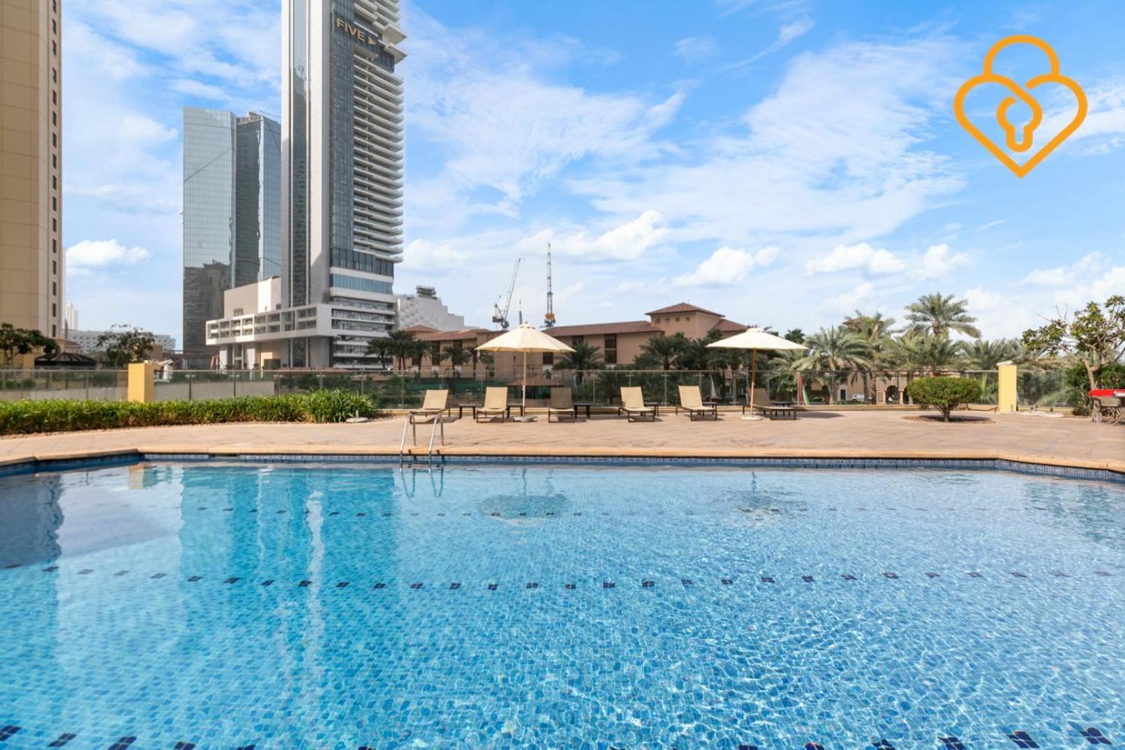 Murjan Plaza At Jumeirah Apartment