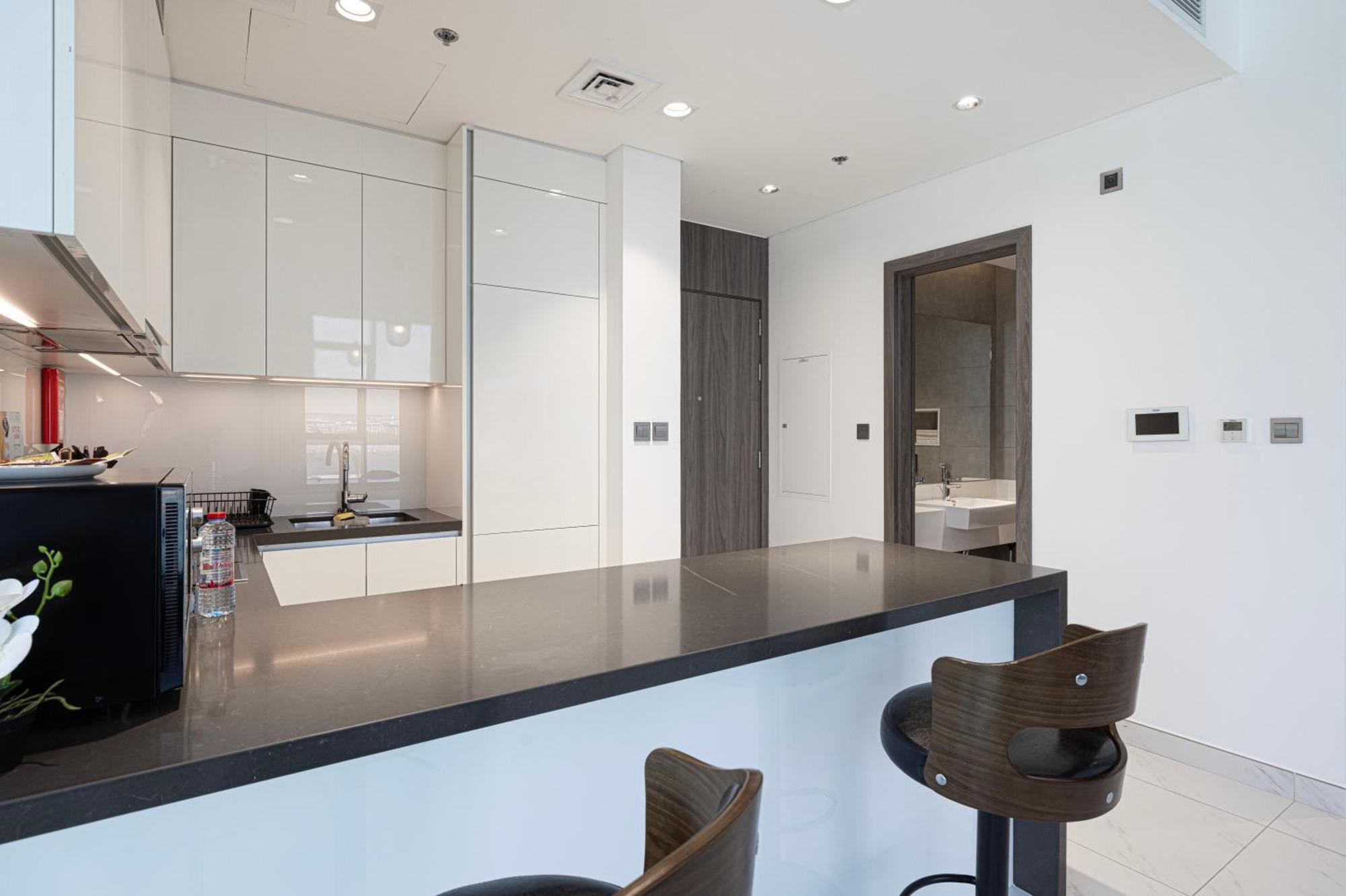 Full Lagoon View Access Exclusive Building Dubai