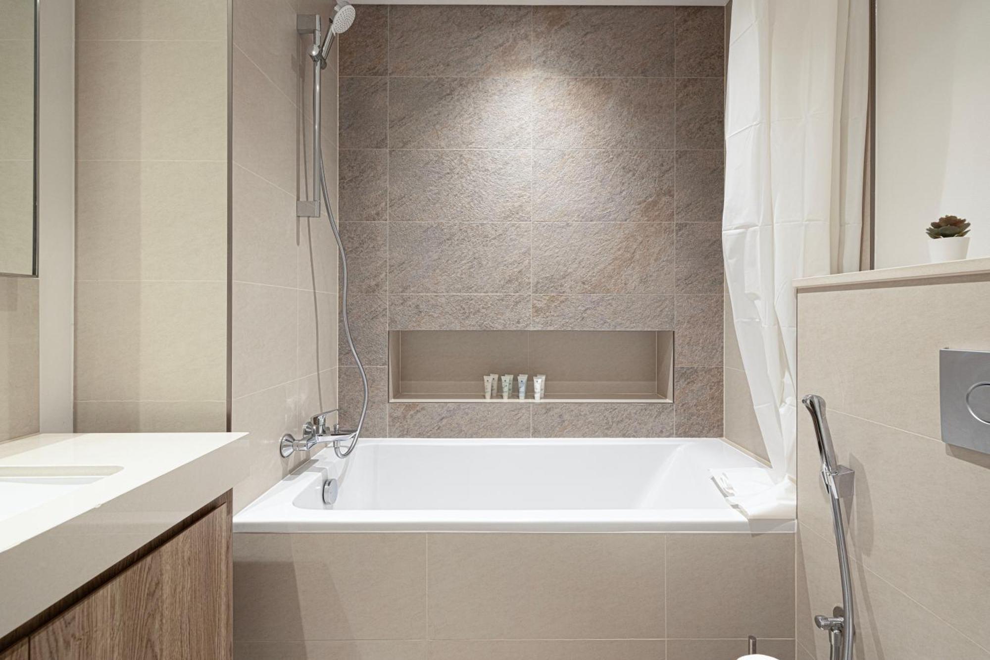 2br With Full Burj View And Direct Access To Mall Apartment *