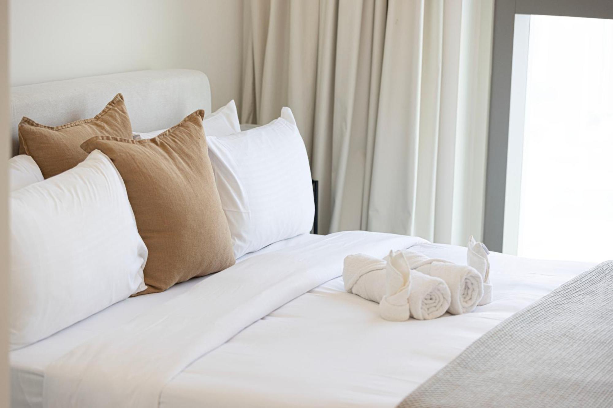 2br With Full Burj View And Direct Access To Mall Dubai