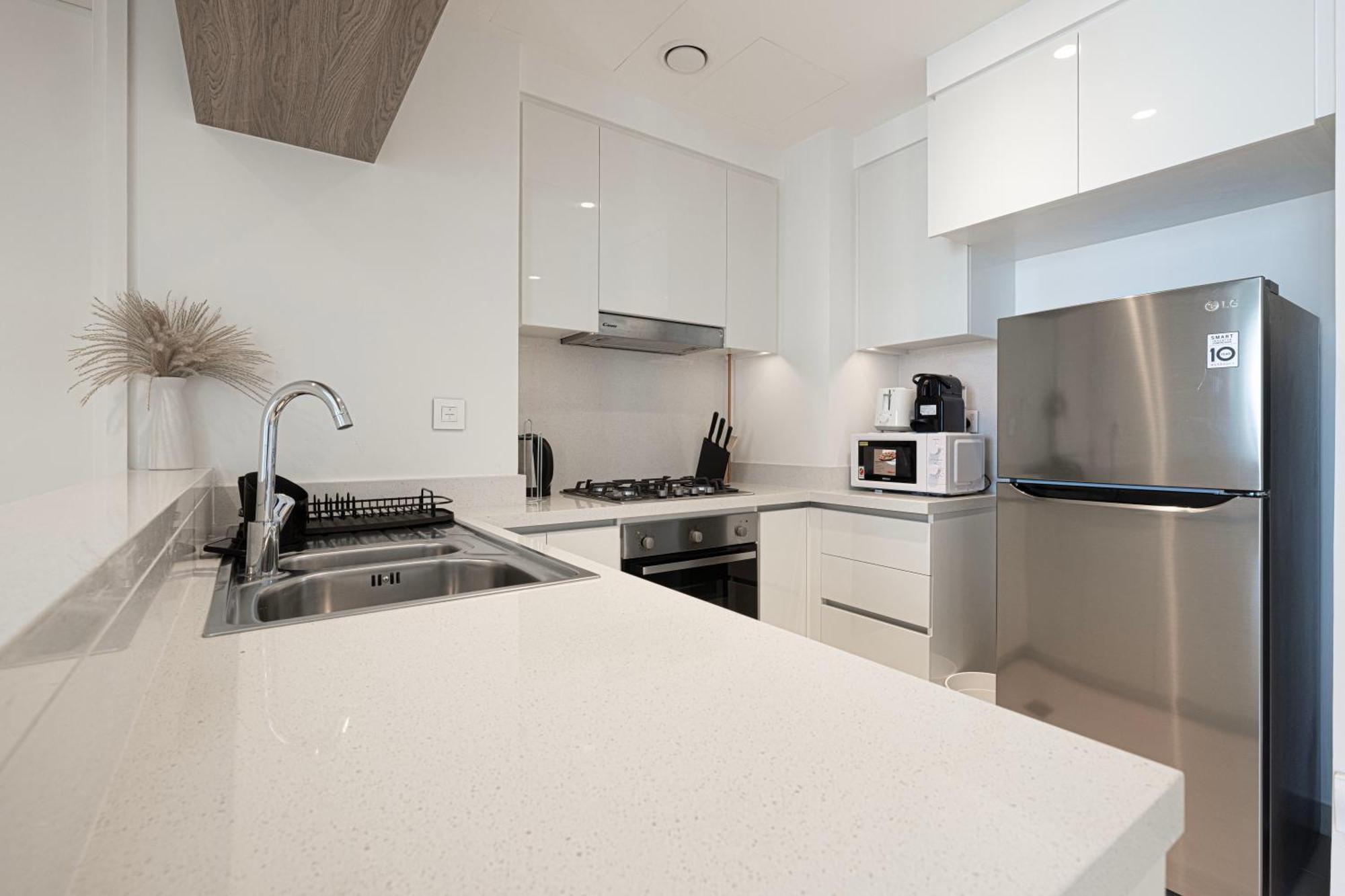 Apartment 2br With Full Burj View And Direct Access To Mall *