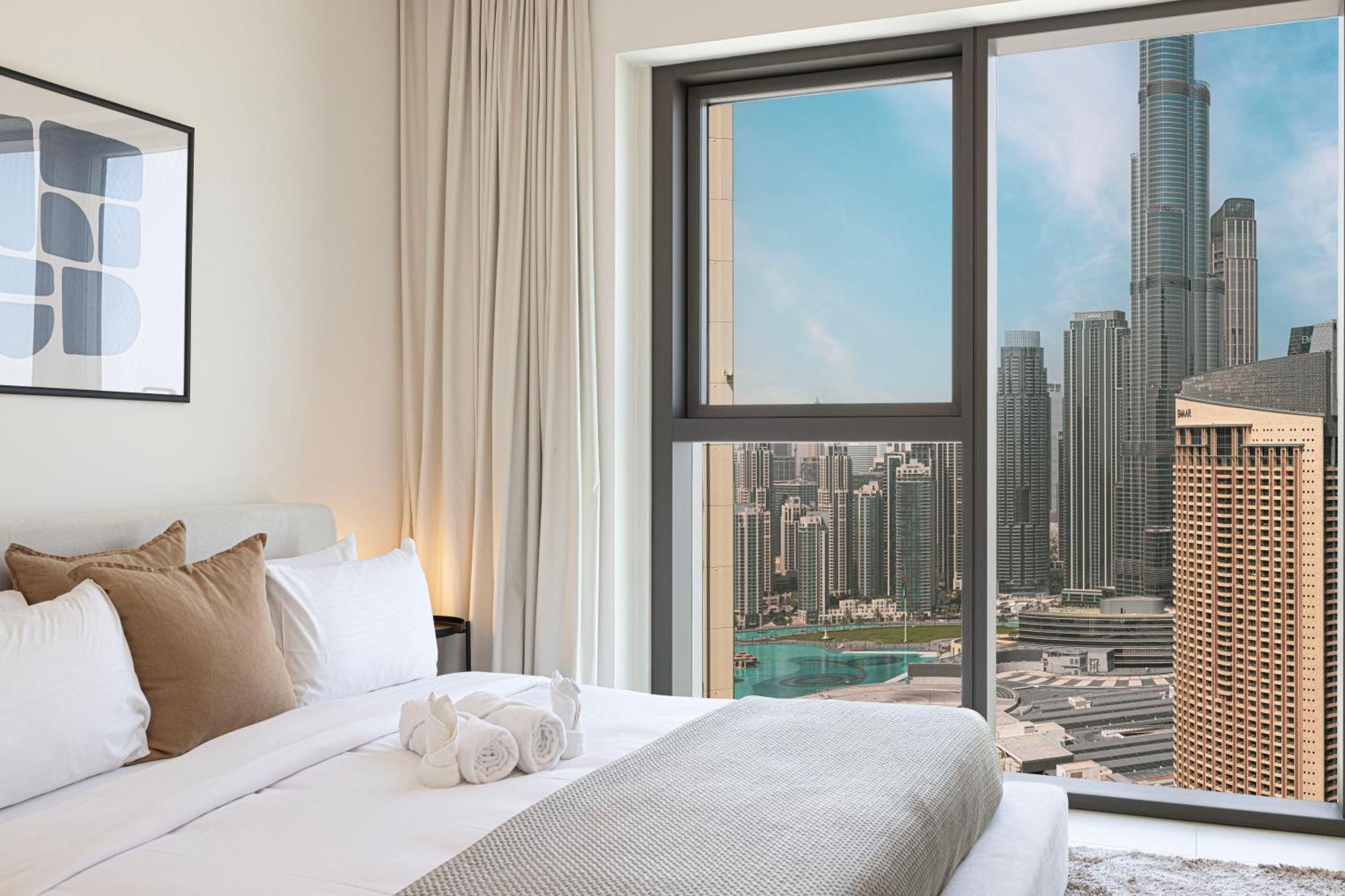 2br With Full Burj View And Direct Access To Mall *