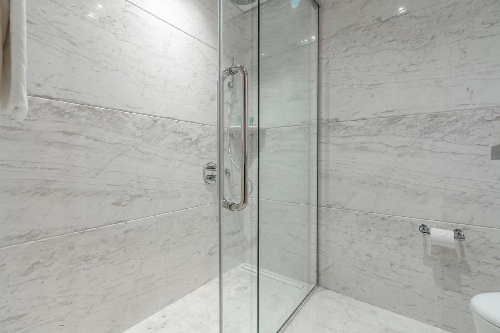 Guestready - Stylish Escape Near Mall Apartment