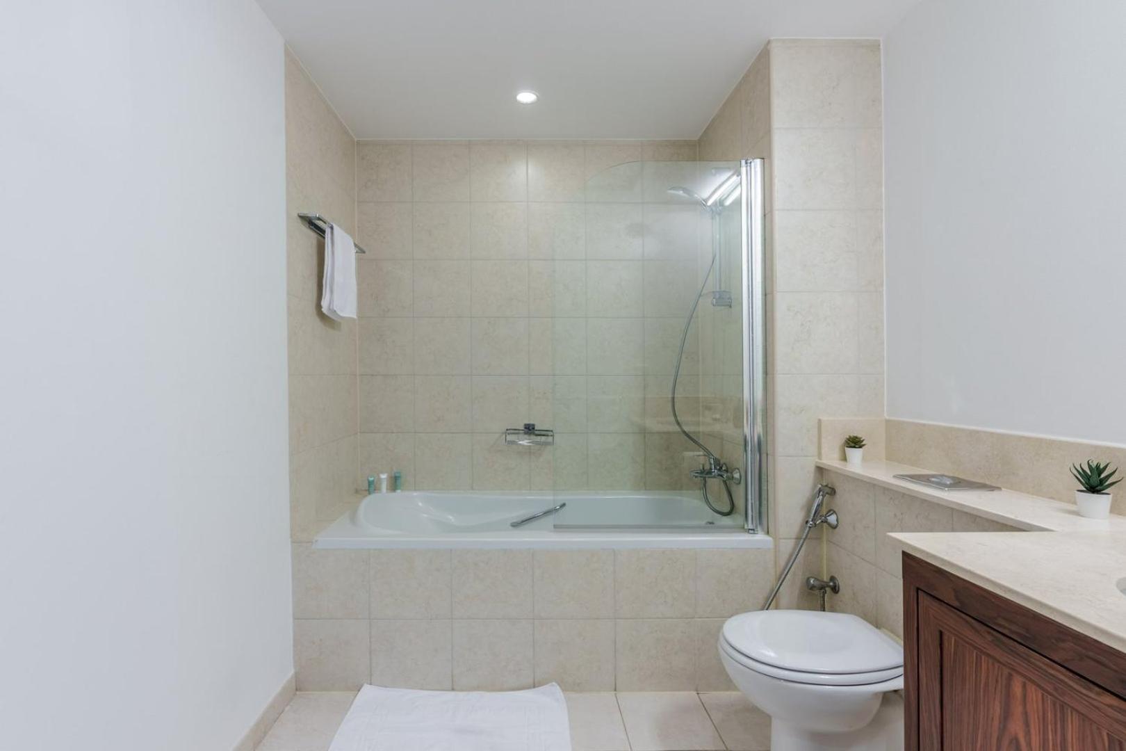 Guestready - Modern White With Fountain View *