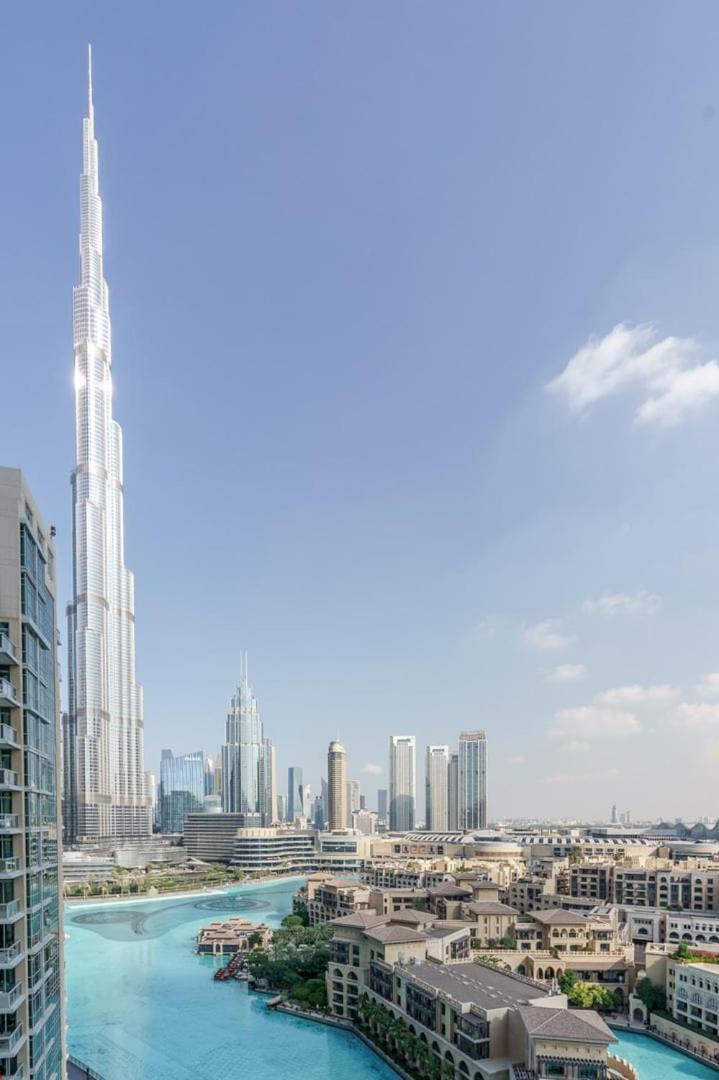 Guestready - Modern White With Fountain View * Dubai