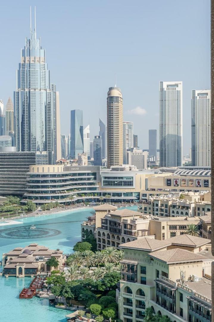 Guestready - Modern White With Fountain View Apartment Dubai