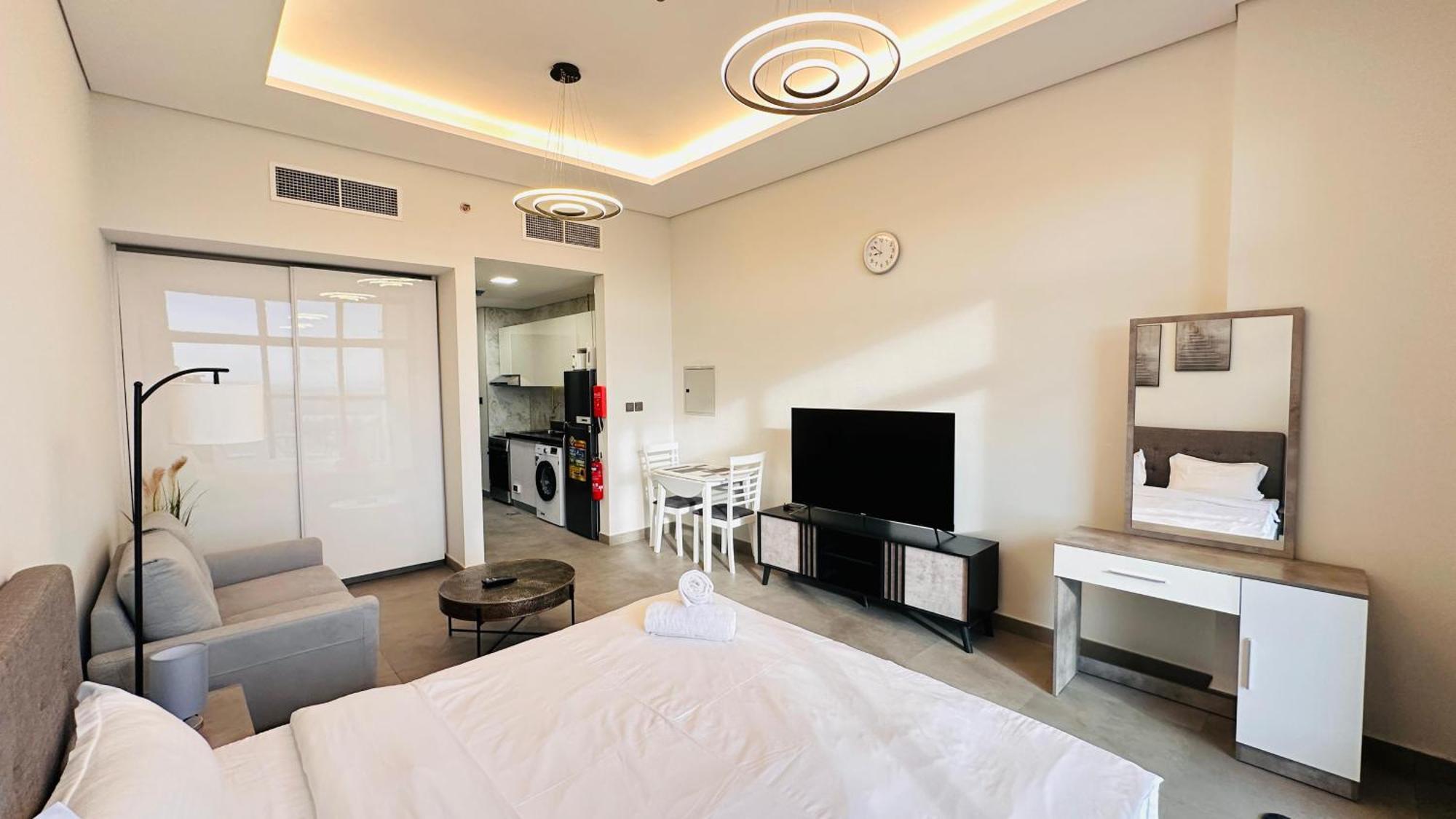 Homestay Upscale Burj View With Balcony Free Parking By Belvilla