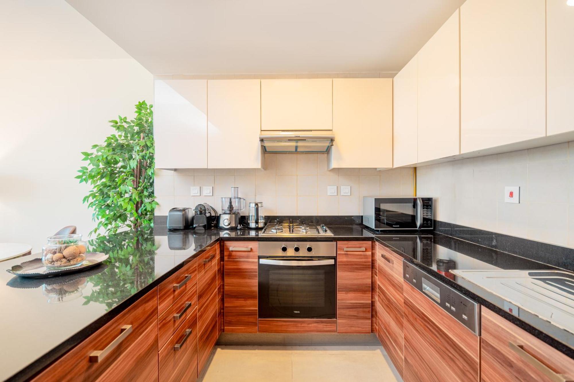 Prime Retreats - Sparkle Tower Marina Apartment *