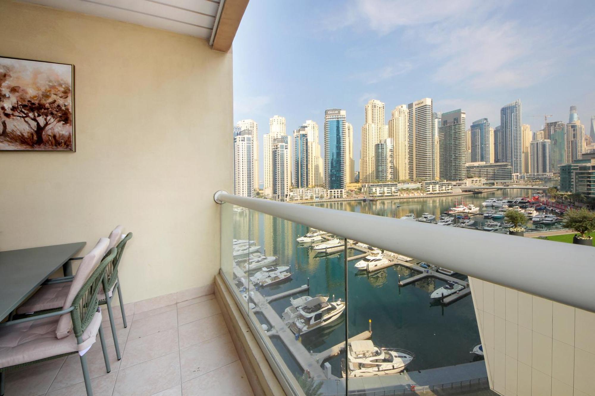 Stunning Marina View In Marina Sail Tower By Truebleu *