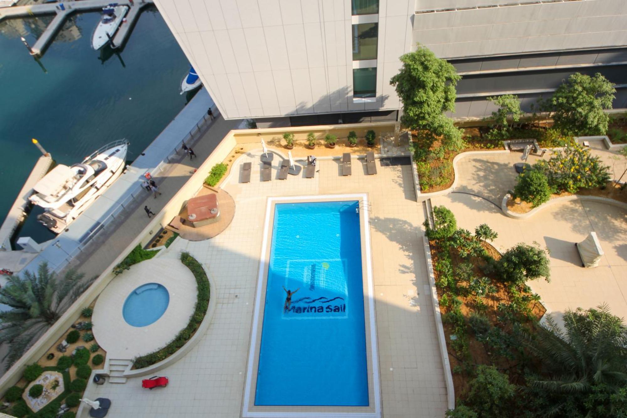 Stunning Marina View In Marina Sail Tower By Truebleu *