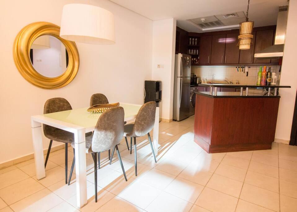 Apartment Spacious 1br 5 Mins From Marina