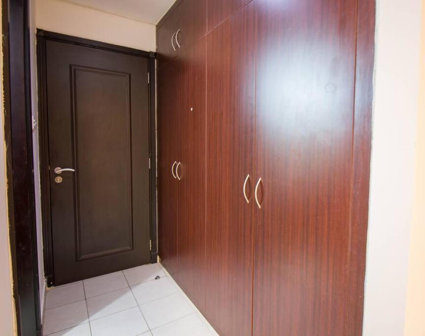 Spacious 1br 5 Mins From Marina Apartment Dubai