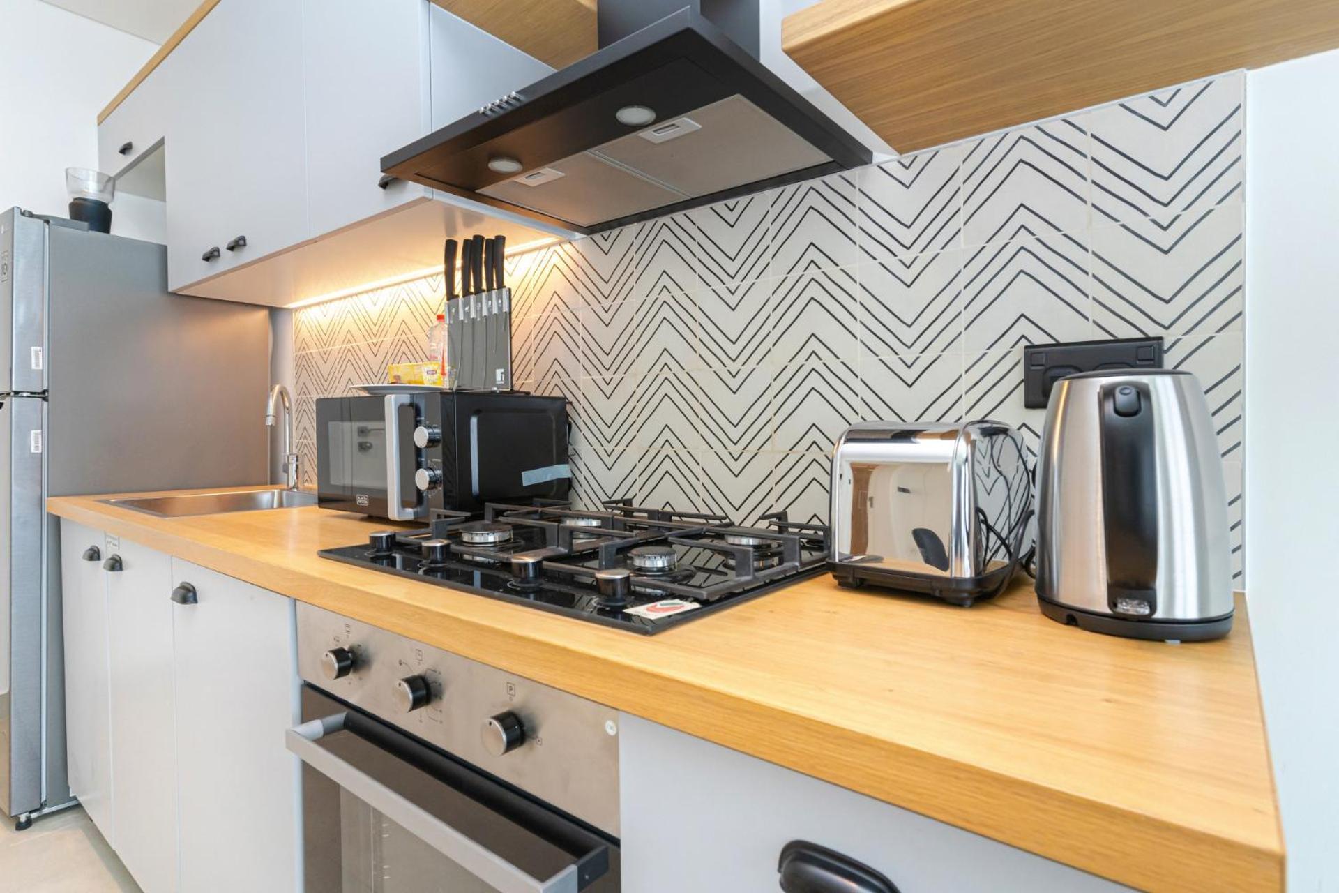Chic I Great Amenities I Modern Living * Dubai