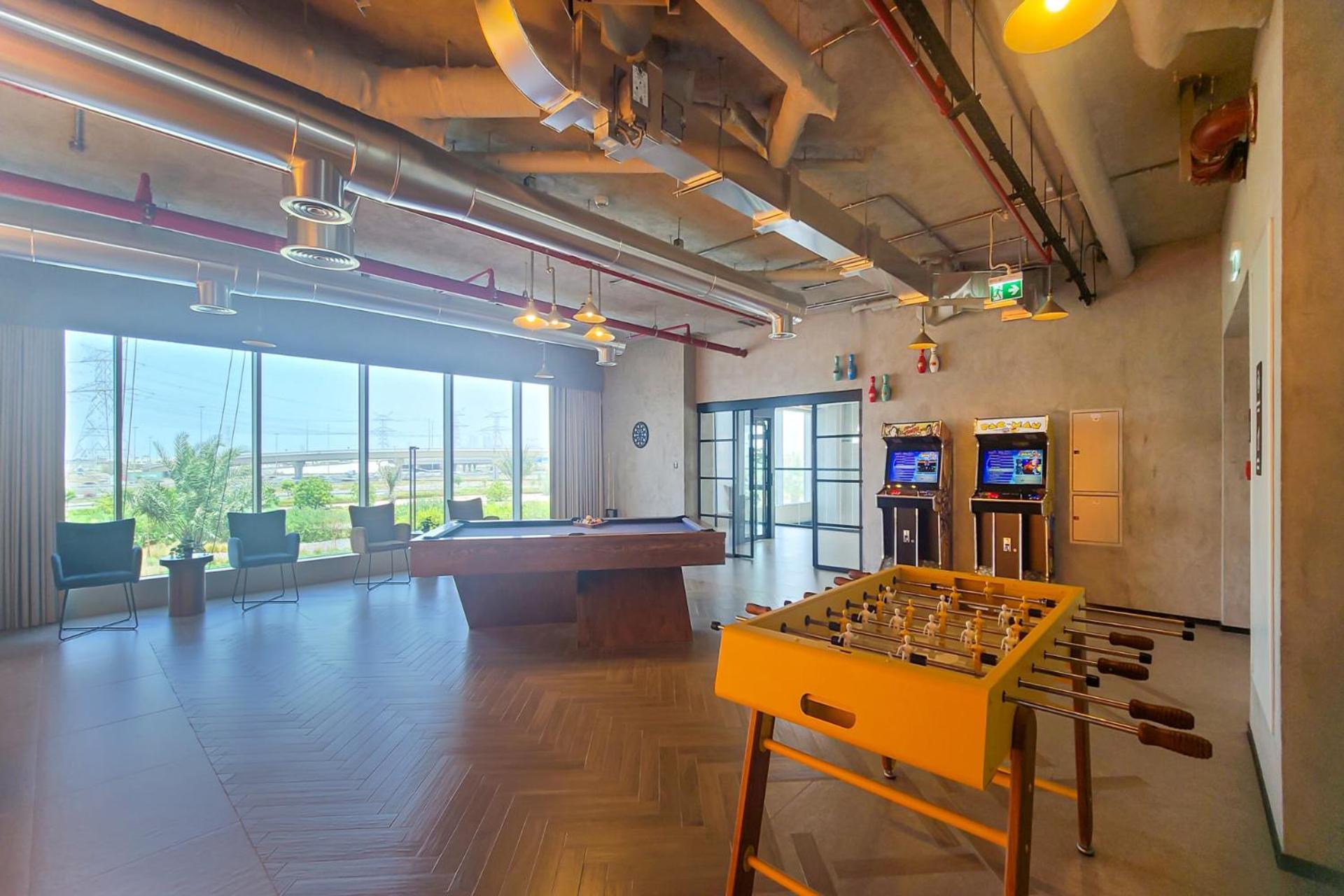 Apartment Chic I Great Amenities I Modern Living *
