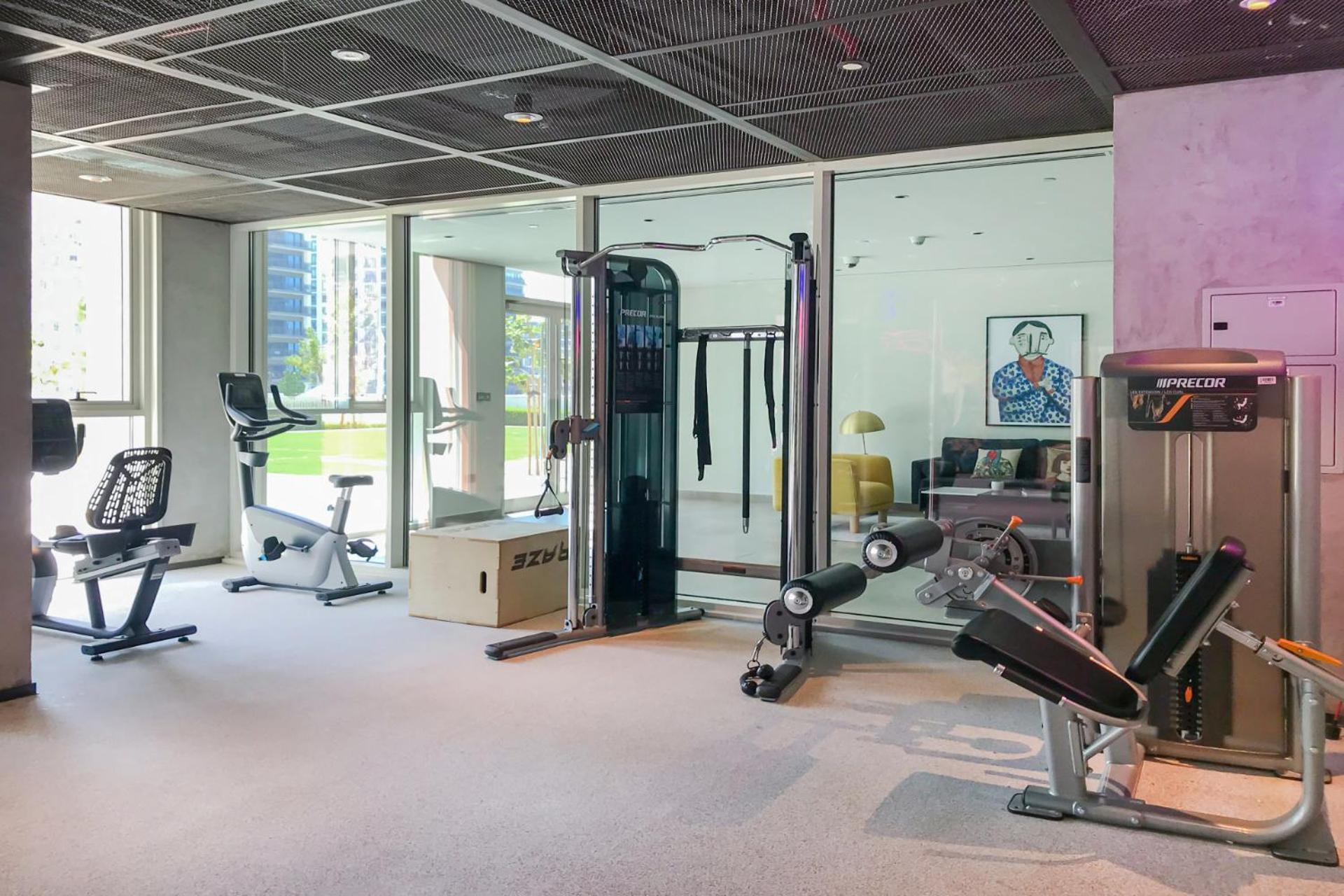Apartment Chic I Great Amenities I Modern Living *