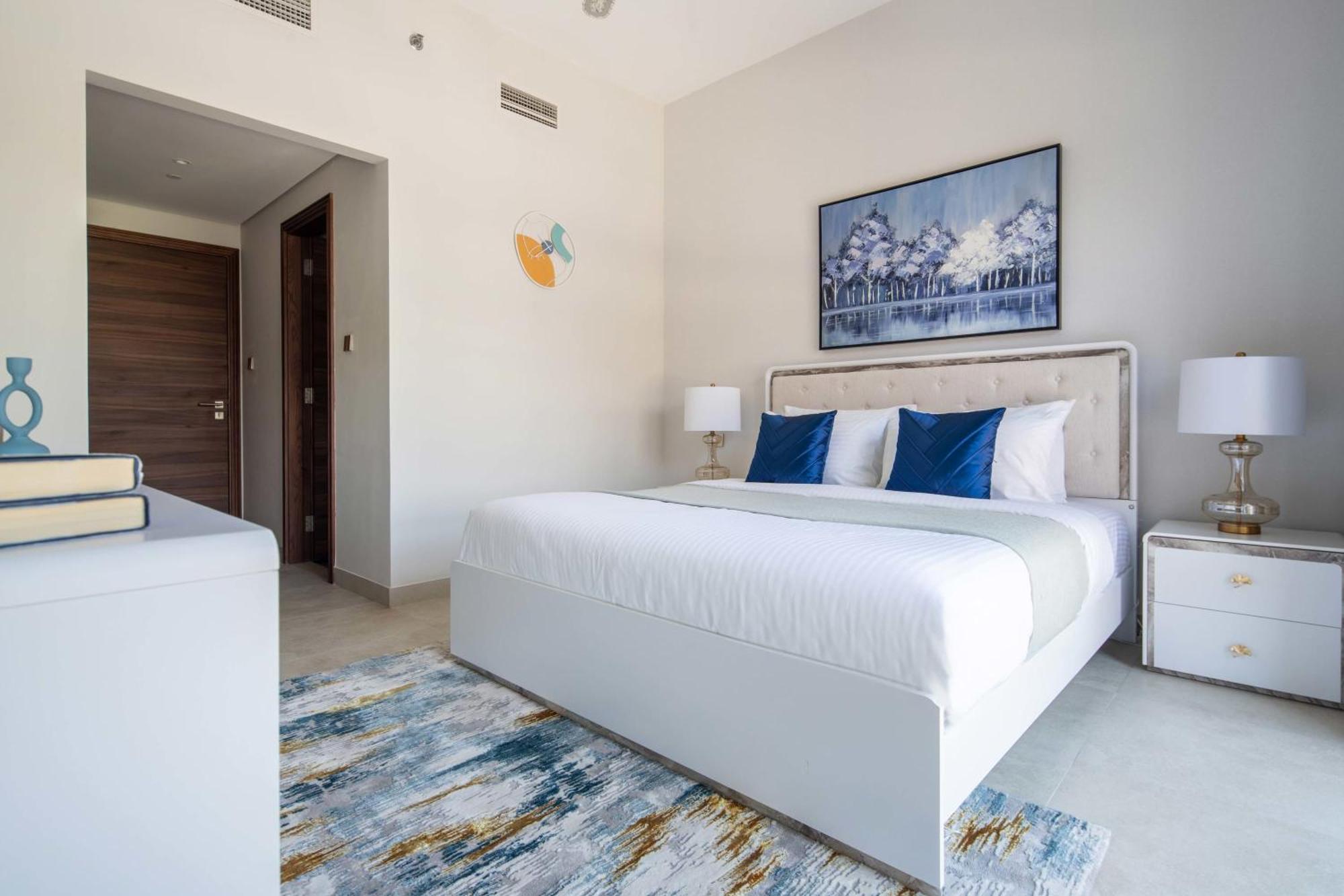 Frank Porter - Eleganz 5 By Danube Apartment