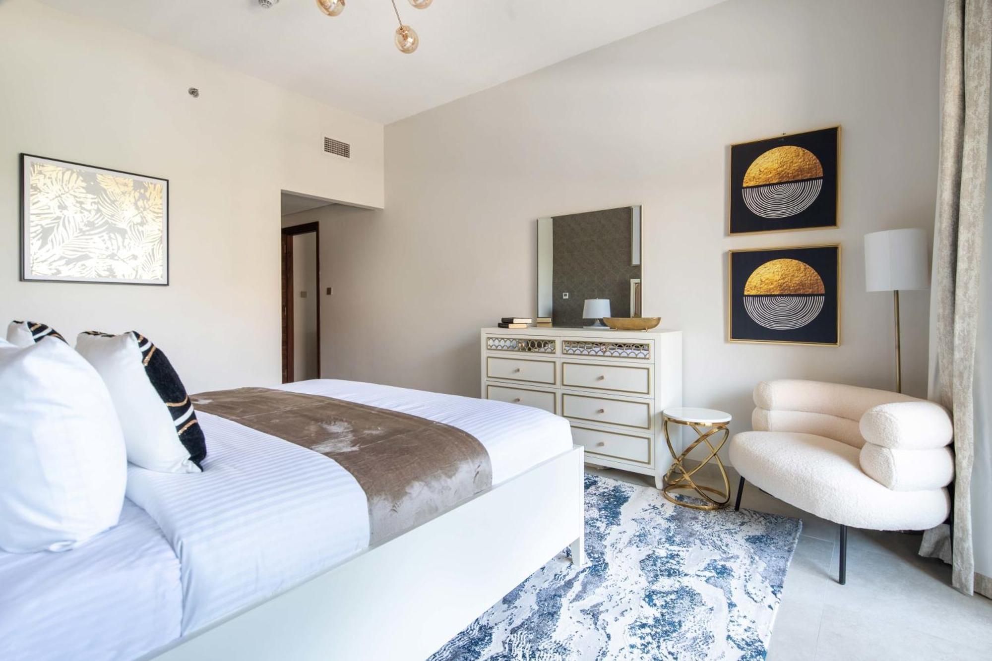 Frank Porter - Eleganz 5 By Danube Apartment