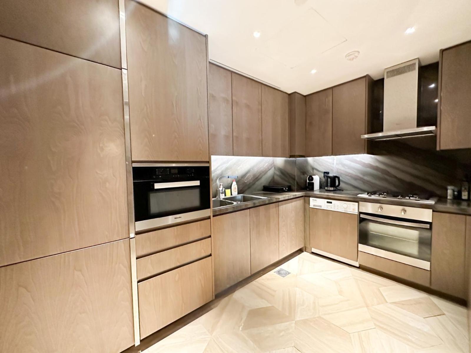 Luxury At Five Palm