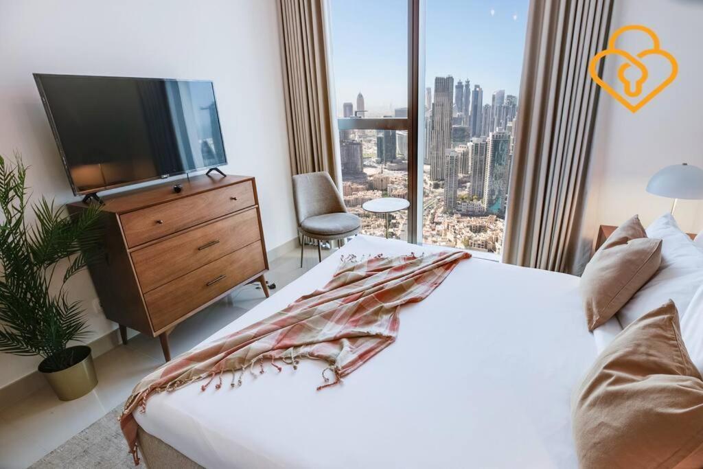 Keysplease 3 Bedroom Burj View, Mall Access Boulevard Point Tower
