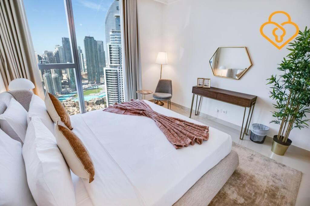 Keysplease 3 Bedroom Burj View, Mall Access Boulevard Point Tower Apartment Dubai