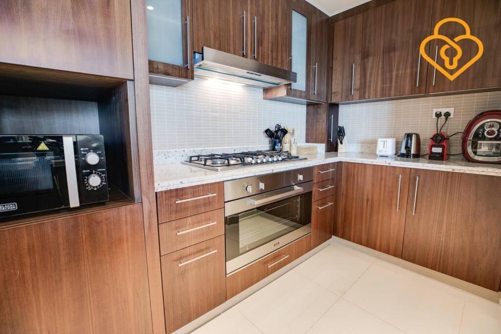 Apartment Keysplease 3 Bedroom Burj View, Mall Access Boulevard Point Tower