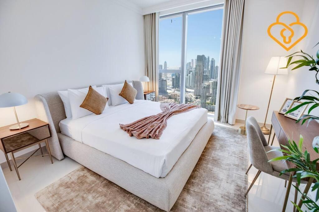 Keysplease 3 Bedroom Burj View, Mall Access Boulevard Point Tower Apartment *