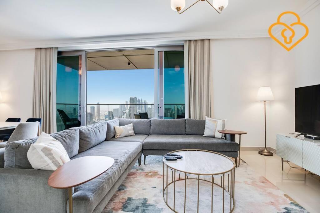 Keysplease 3 Bedroom Burj View, Mall Access Boulevard Point Tower Dubai