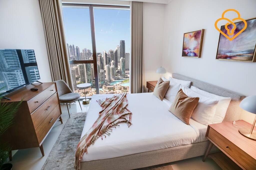 Keysplease 3 Bedroom Burj View, Mall Access Boulevard Point Tower Apartment Dubai