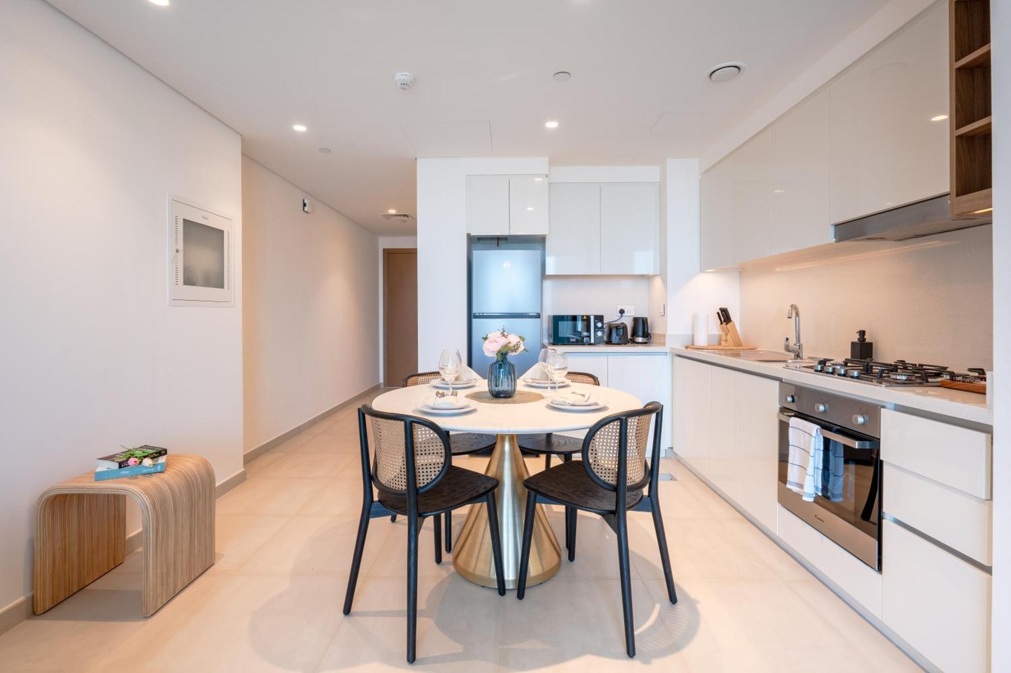 Apartment Elegant 1br Premium Near Mall *