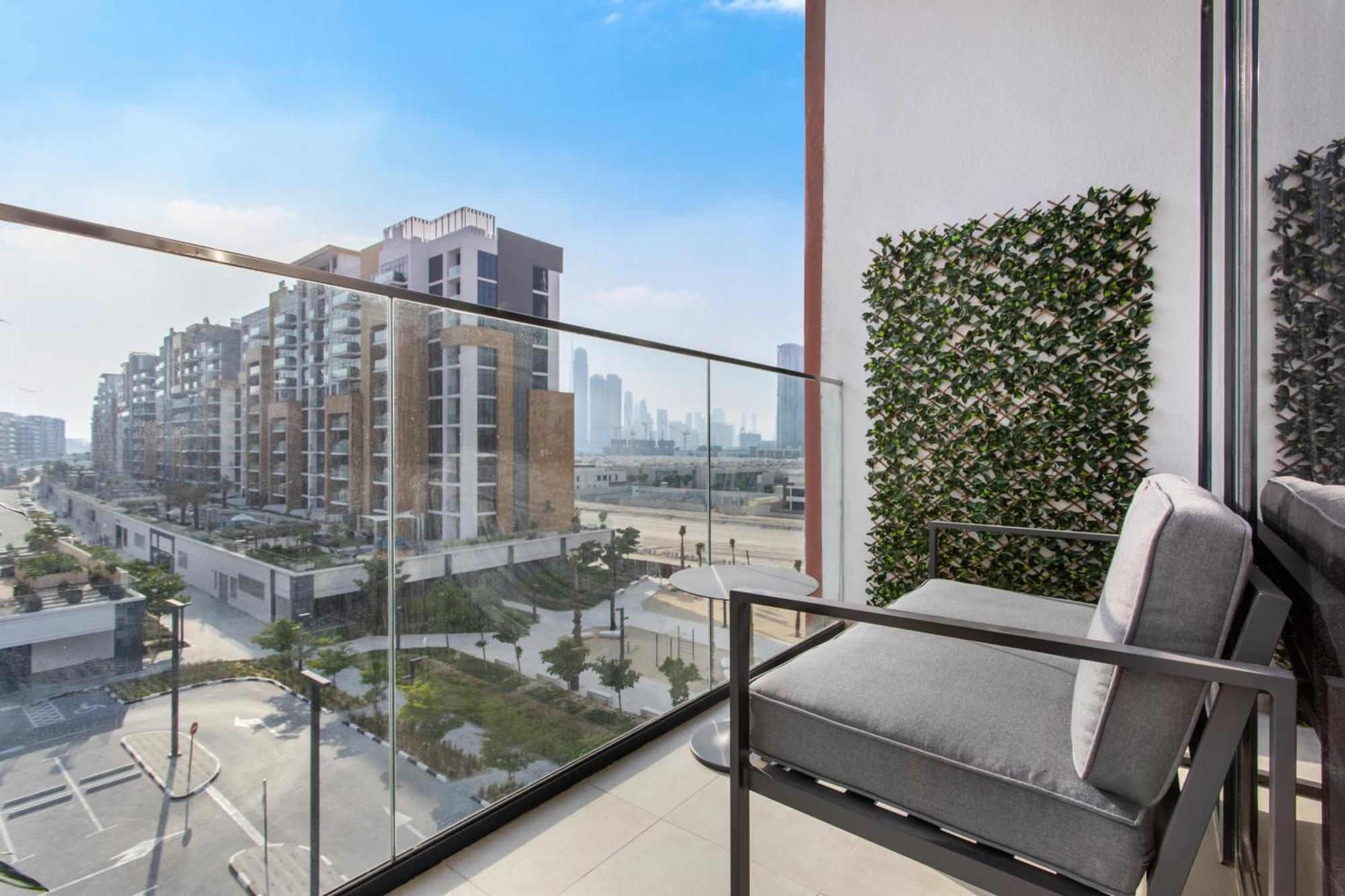 Elegant 1br Retreat In Azizi Riviera 36