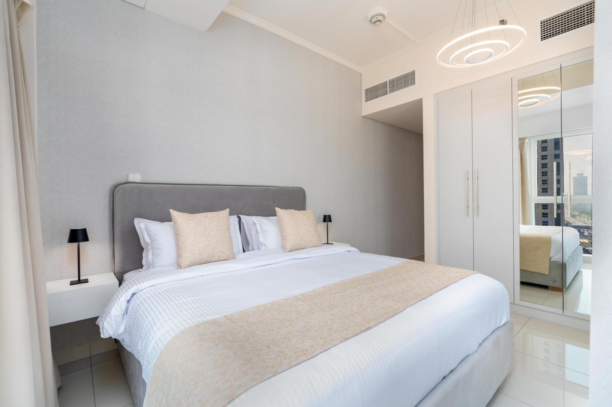 Apartment Sea View & Marina - 2br - Cityapartmentstay *
