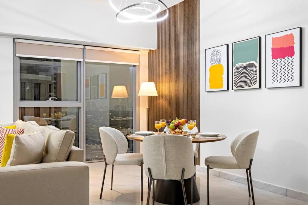 First Class 1br Elegance In Difc Apartment